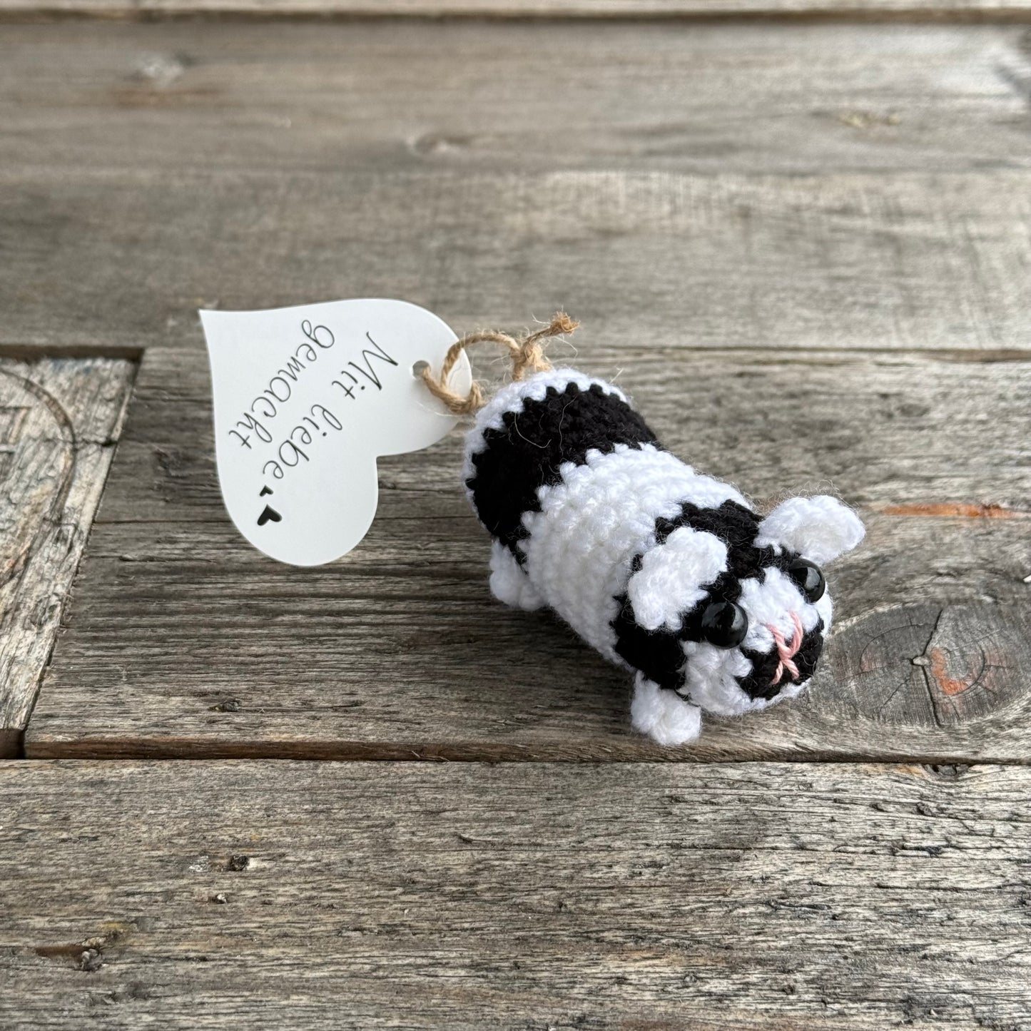 Meerschwein schwarz-weiß gehäkelt