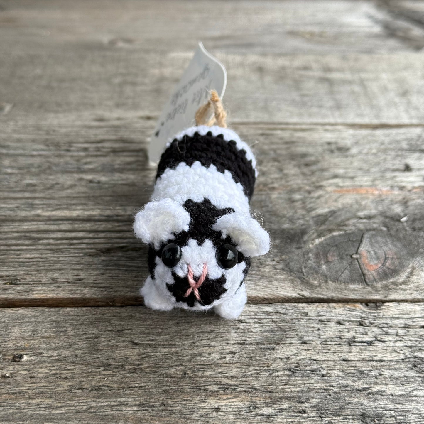 Meerschwein schwarz-weiß gehäkelt