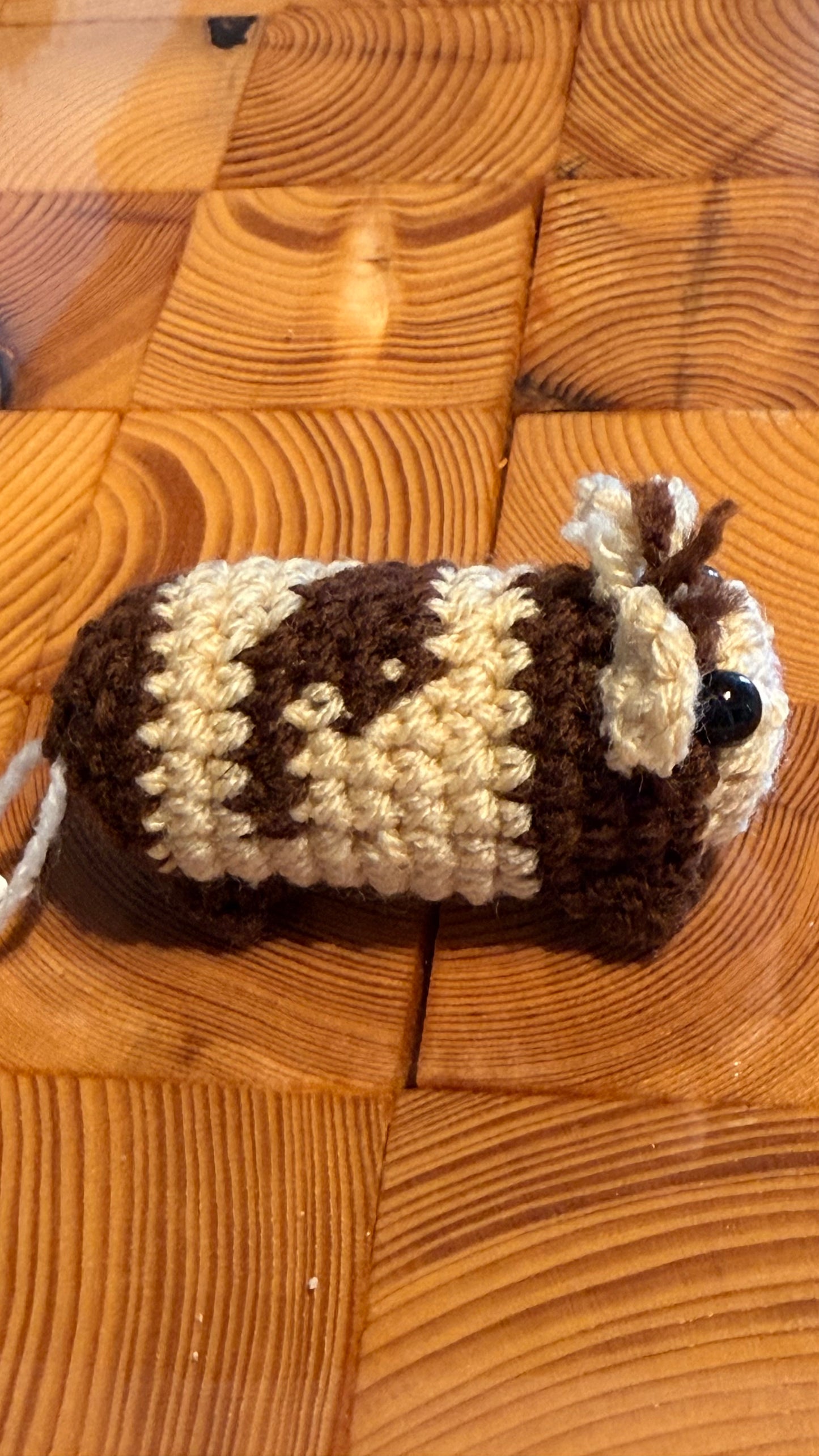 Gehäkeltes Meerschweinchen Creme mit braun | Amigurumi Handarbeit
