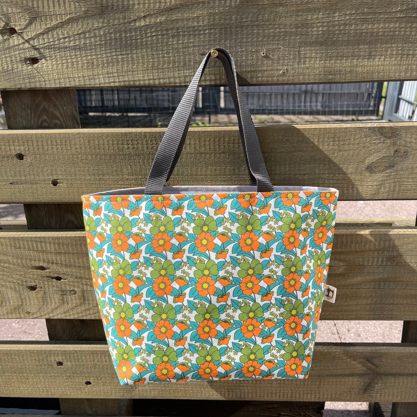 Lieblingstasche 70‘s Blumen orange