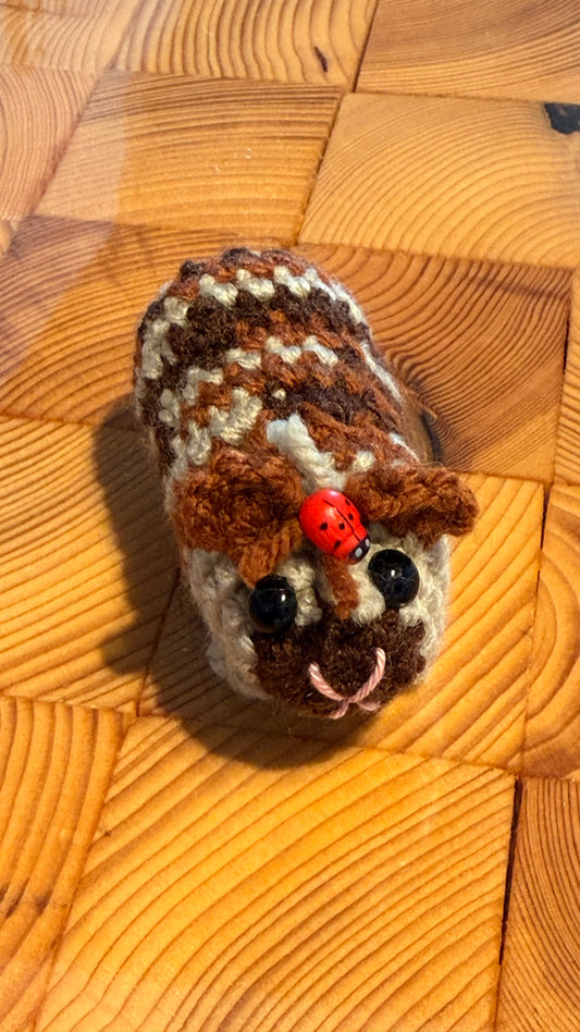 Gehäkeltes Meerschweinchen beige-Braun-Rotbraun | Amigurumi Handarbeit