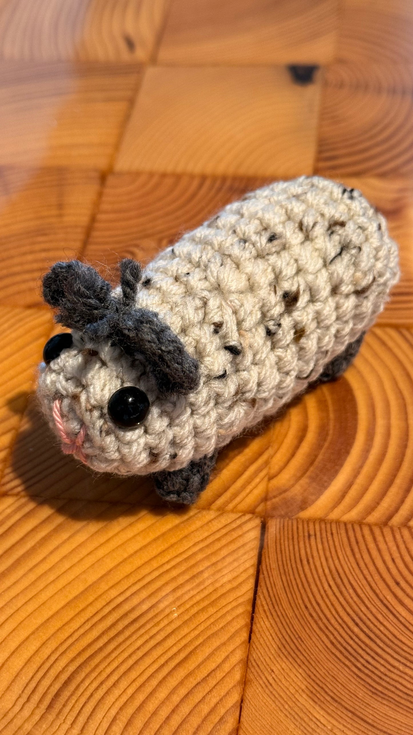 Gehäkeltes Meerschweinchen creme gescheckt  | Amigurumi Handarbeit 