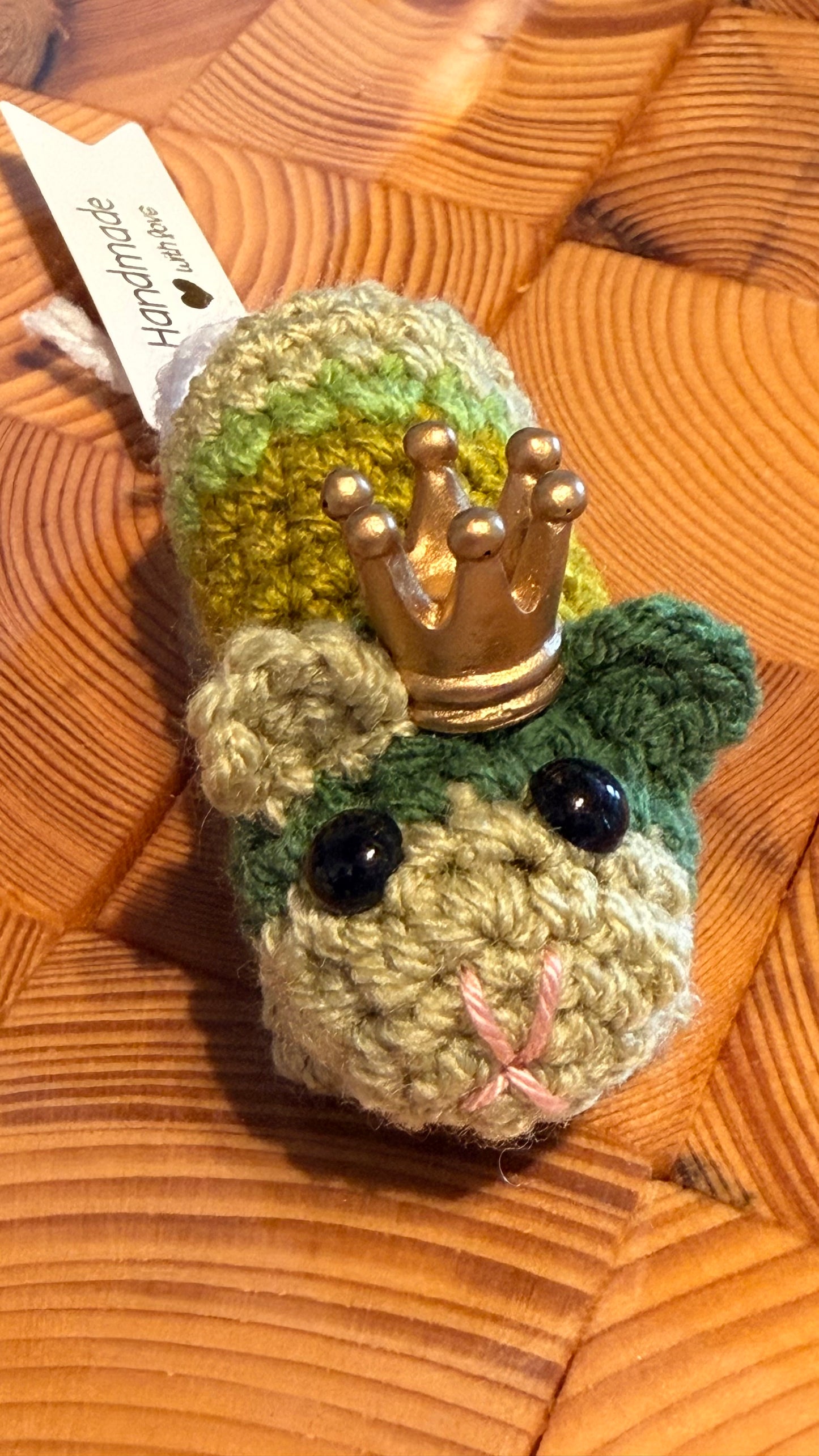 Gehäkeltes Meerschweinchen Froschkönig | Amigurumi Handarbeit