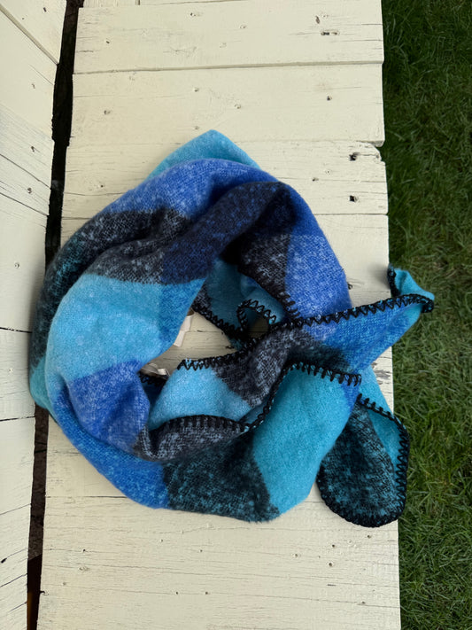 Schal Iris blau-grün