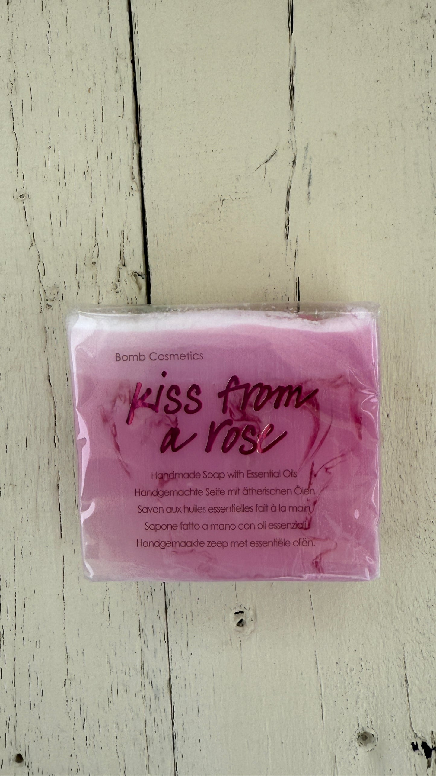 Bomb Cosmetics Kiss from a Rose Seife