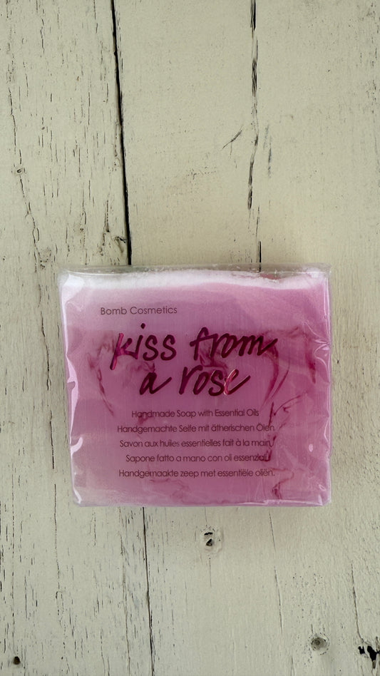 Bomb Cosmetics Kiss from a Rose Seife