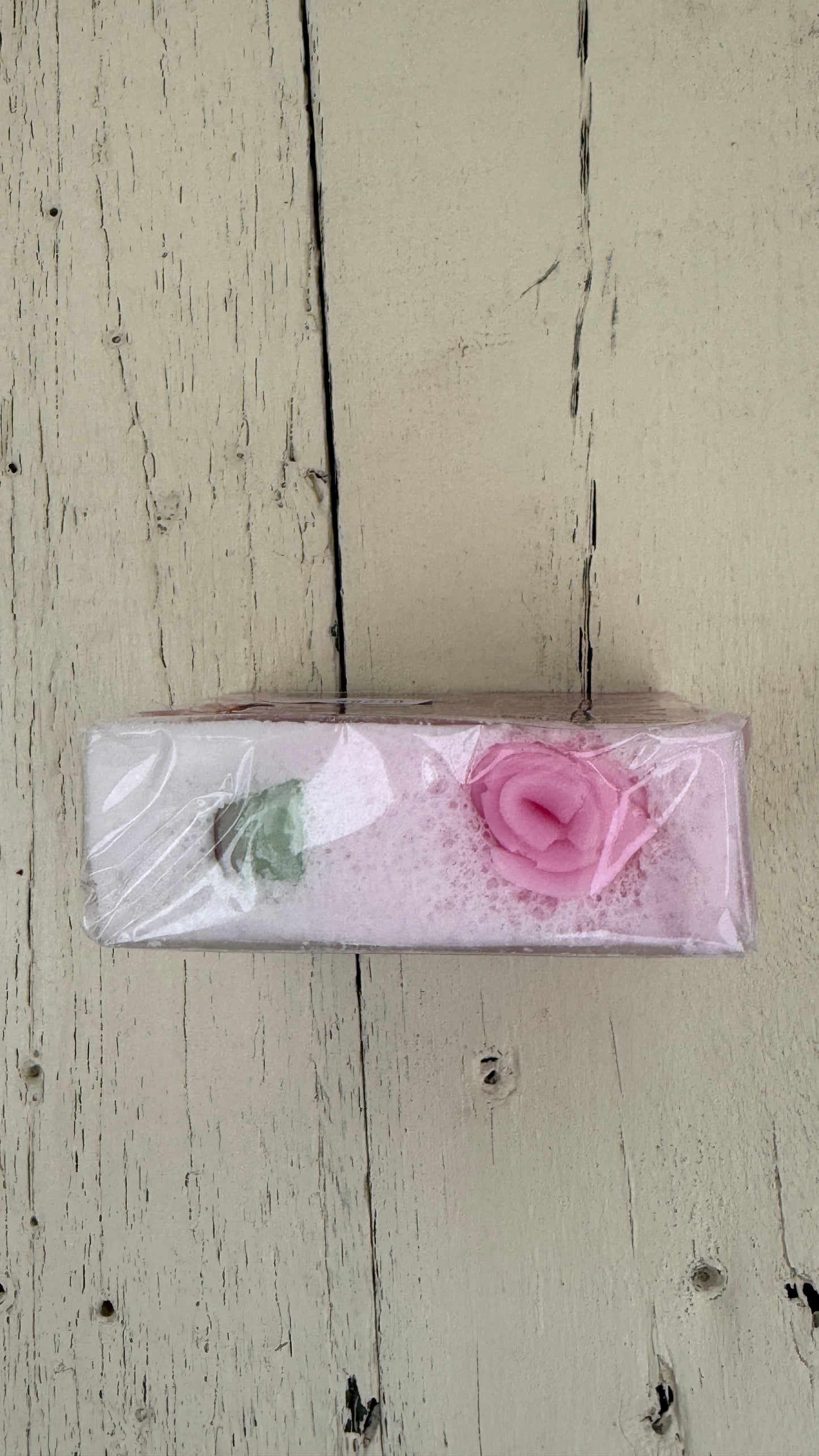 Bomb Cosmetics Kiss from a Rose Seife