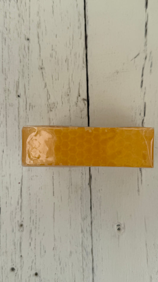 Bomb Cosmetics Honey Bee Good Seife