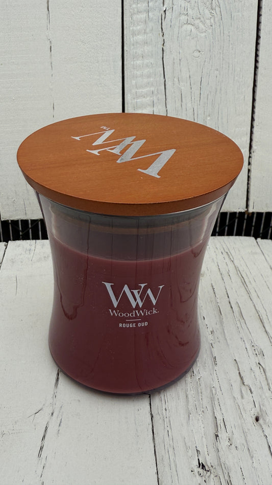WoodWick Duftkerze mit knisterndem Docht Rouge Oud
