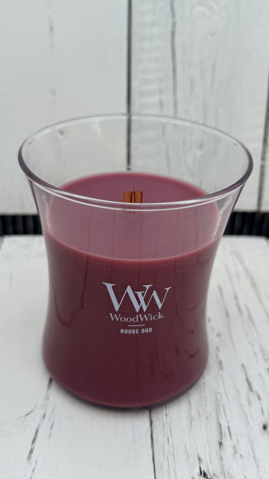 WoodWick Duftkerze mit knisterndem Docht Rouge Oud