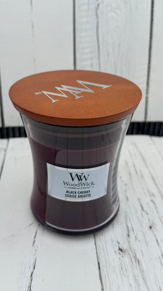 WoodWick Duftkerze mit knisterndem Docht Black Cherry
