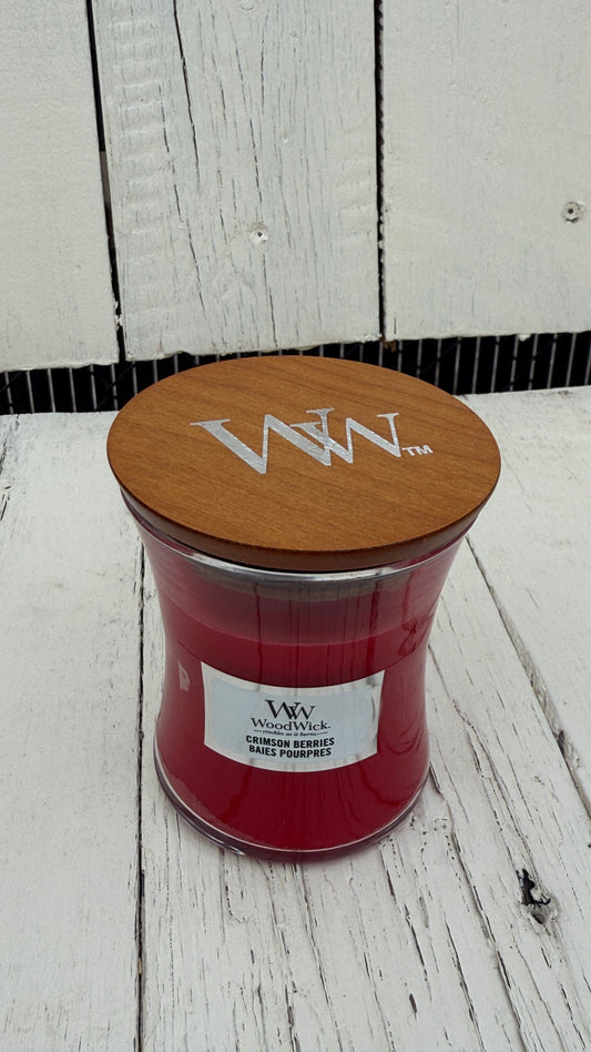 WoodWick Duftkerze Crimson Berries im kleinen Glas.